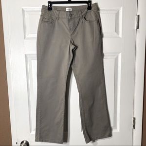 Chico's Platinum Gray Short Jeans Size 0